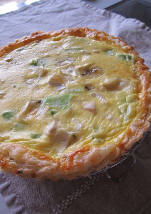 カマンベールチーズ入りチキンのキッシュ-レシピのメイン写真