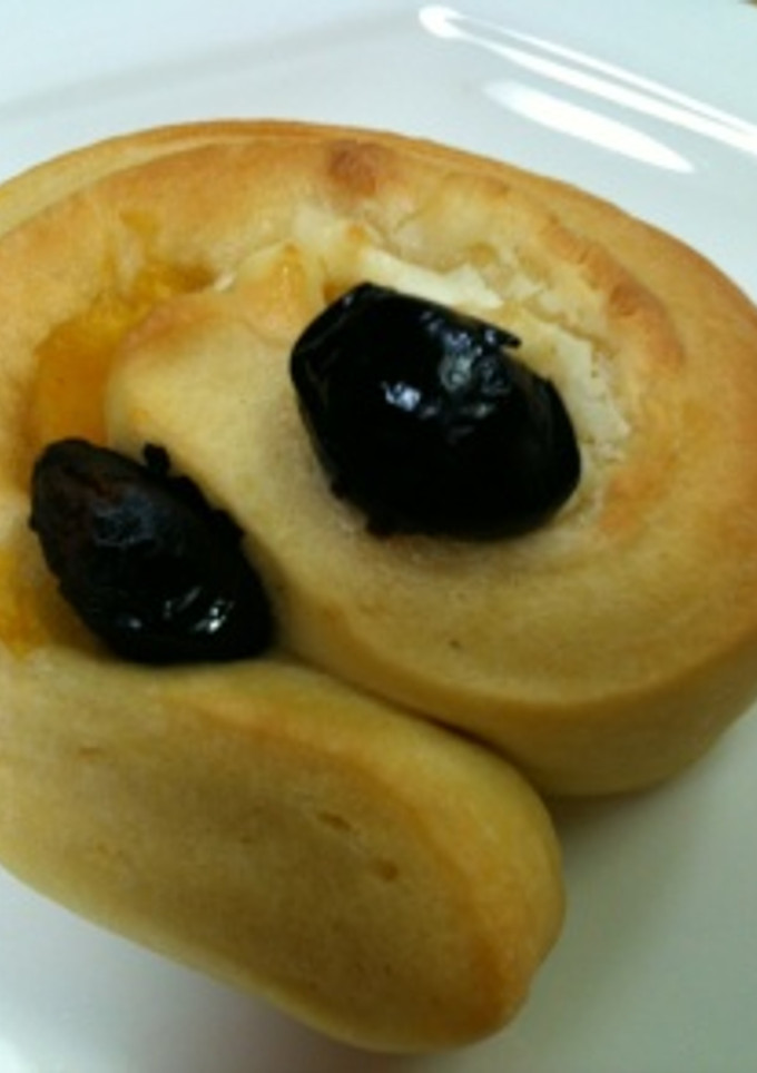 黒豆とクリチとさつまいものパン-レシピのメイン写真