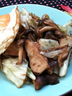 キノコの焼きそば☆目玉焼き添え-レシピのメイン写真