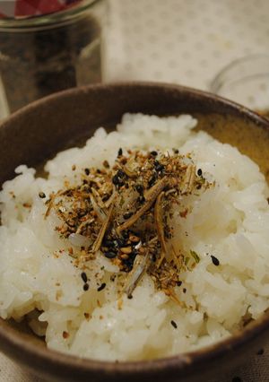 体にいい!丸ごと煮干しとゴマのふりかけ★-レシピのメイン写真