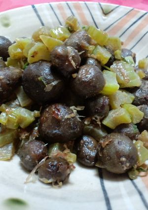 むかごと大根の葉のバタポン炒め-レシピのメイン写真