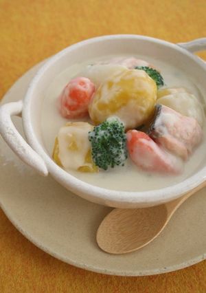 白味噌入り！鮭とじゃが芋の北海道シチュー-レシピのメイン写真