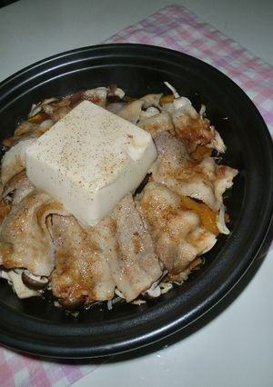 タジン鍋でモヤシたっぷり肉鍋-レシピのメイン写真
