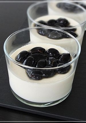 黒豆で食べる♪大人の豆乳プリン-レシピのメイン写真