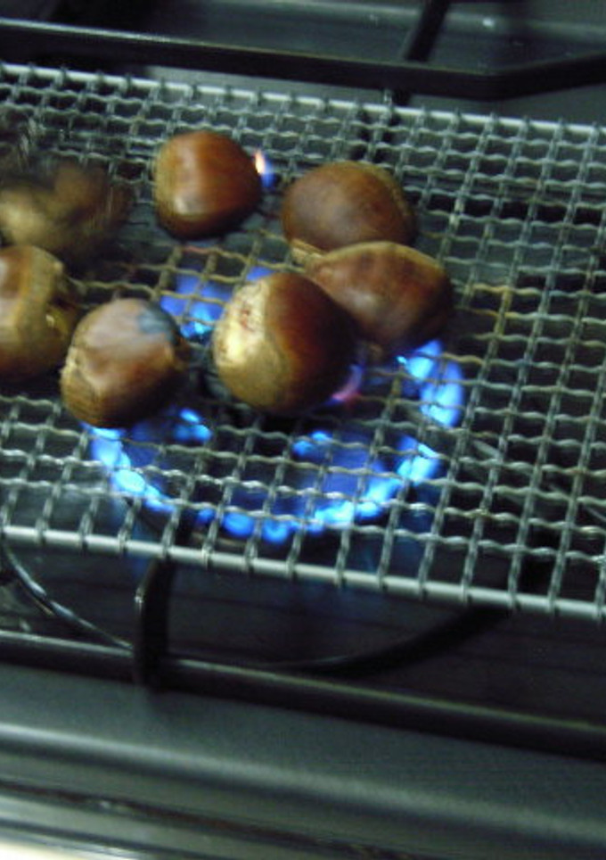 栗ご飯のための栗の下ごしらえ-レシピのメイン写真