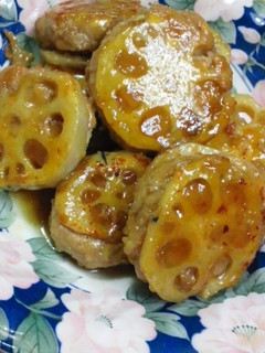 れんこんでサンド!和風豆腐ハンバーグ-レシピのメイン写真