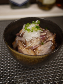 カツオのヅケ炙り丼♪-レシピのメイン写真