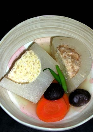 大根の器で鶏ミンチ詰め煮-レシピのメイン写真
