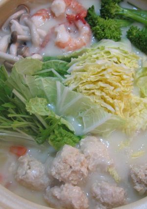 肉団子入りクリームシチュー鍋-レシピのメイン写真