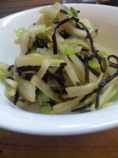 大根の皮の塩昆布和え-レシピのメイン写真