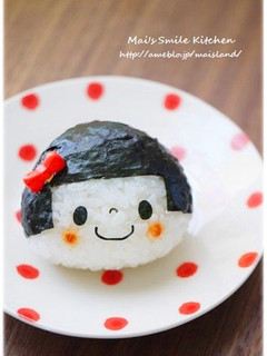 おかっぱちゃんおにぎり*キャラ弁-レシピのメイン写真