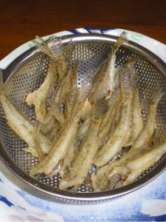 スナック感覚の魚の素揚げ^o^-レシピのメイン写真