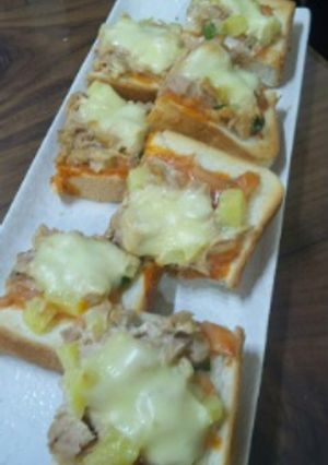 シチューのおともにお手軽絶品ピザ☆-レシピのメイン写真