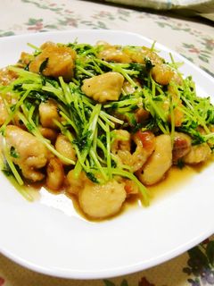 鶏もも肉と豆苗の甘辛炒め-レシピのメイン写真