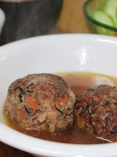 スプーンで食べる和風煮込みハンバーグ-レシピのメイン写真
