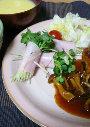 ポークハンバーグ～しめじのデミソースで！-レシピのメイン写真
