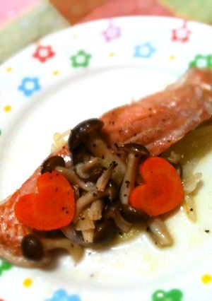 ルクエで鮭のきのこバター焼き-レシピのメイン写真