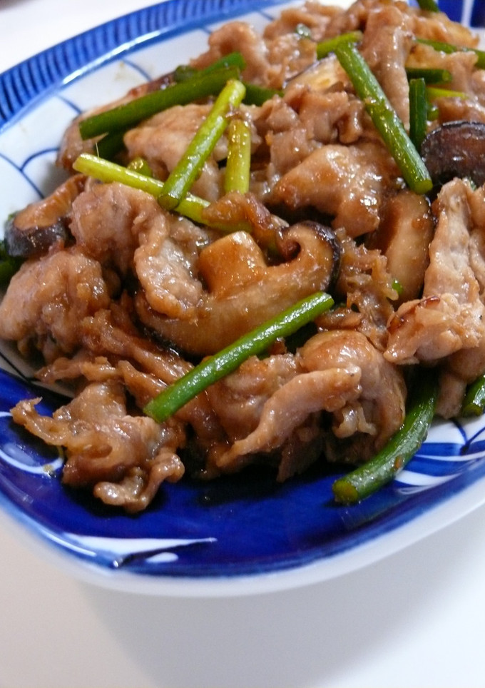 ニンニクの芽と豚肉のしょうが焼風？炒め-レシピのメイン写真