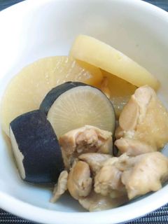 白と黒!2色大根の煮物-レシピのメイン写真