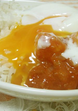 簡単エビチリと半熟たまごのどんぶり-レシピのメイン写真