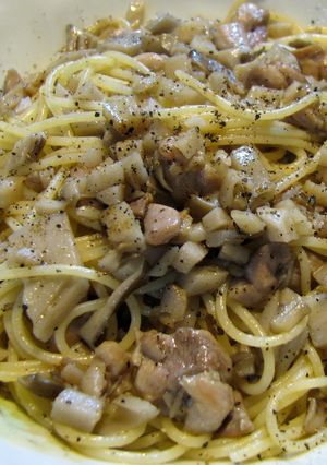蓮根と舞茸と鶏腿のラグーのスパゲティ-レシピのメイン写真
