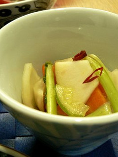 いろいろ野菜とりんごの水キムチ-レシピのメイン写真
