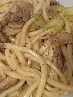 焼き肉の〆に♪ラムとセロリの焼うどん-レシピのメイン写真