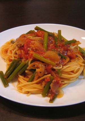 トマトとにんにくの芽とひき肉のパスタ-レシピのメイン写真