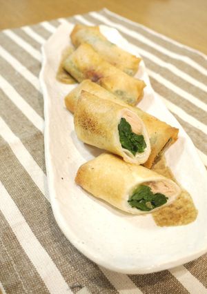 クリスマス☆鮭とほうれん草のチーズ春巻き-レシピのメイン写真