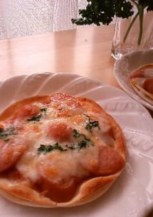 ちょっぴりリッチな！？餃子の皮ピザ-レシピのメイン写真