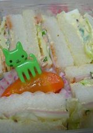 種入りマスタード入りサンドのランチ-レシピのメイン写真