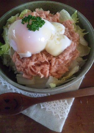 ピリ辛ツナ丼☆温泉卵のせ-レシピのメイン写真
