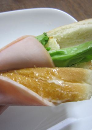 パン耳をはさんで簡単サンド！-レシピのメイン写真