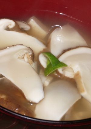 簡単☆松茸のお吸い物☆-レシピのメイン写真