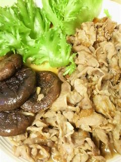 タマネギと豚肉とシイタケの炒め-レシピのメイン写真