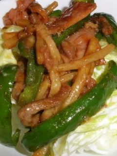 中華名菜でサラダ青椒肉絲どんぶり-レシピのメイン写真