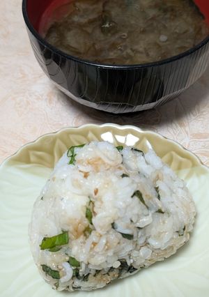 簡単★大葉としらすのおにぎり-レシピのメイン写真