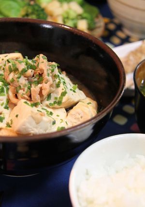あっさりコク旨♪簡単、肉豆腐。-レシピのメイン写真