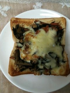ひじき煮チーズの和トースト*-レシピのメイン写真