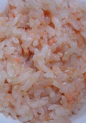 簡単！鮭フレークを使って鮭ごはん-レシピのメイン写真
