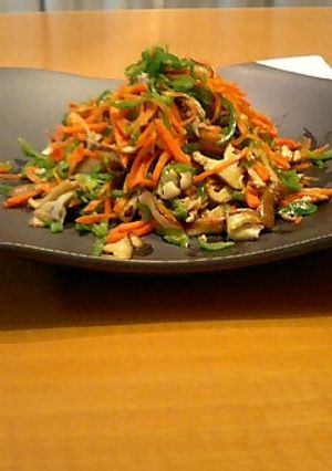 簡単！10分！人参・椎茸・ピーマン・豚肉-レシピのメイン写真