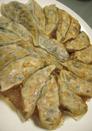 もちもち食感☆簡単れんこんベジ餃子-レシピのメイン写真