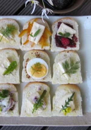 かわいい食パンにハーブとチーズ-レシピのメイン写真