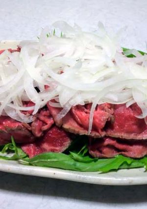 お店で食べるような牛のたたきサラダ-レシピのメイン写真