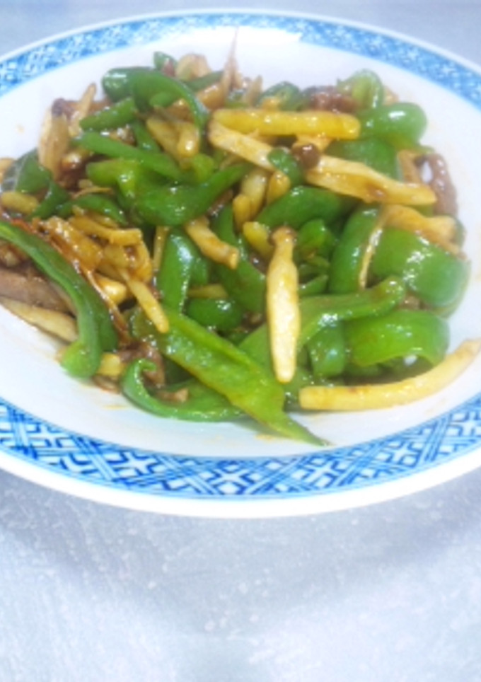 中華名菜青椒肉絲を使って具沢山野菜炒め-レシピのメイン写真