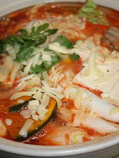 トマト缶+チーズ+普通の鍋=トマト鍋-レシピのメイン写真