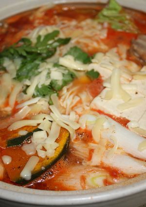 トマト缶+チーズ+普通の鍋=トマト鍋-レシピのメイン写真