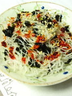 刺身の「つま」を利用☆大根サラダ韓国風☆-レシピのメイン写真