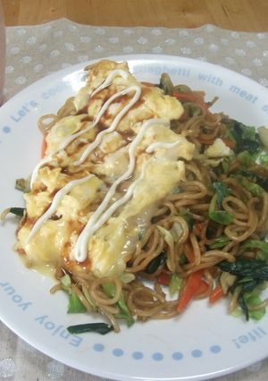 子供が大好き☆焼きそばオムレツ-レシピのメイン写真