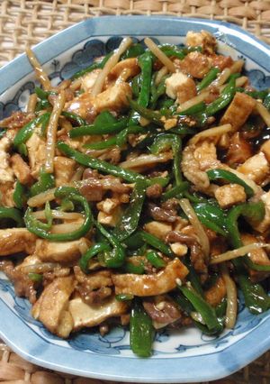 中華名菜・青椒肉絲をボリュームアップ-レシピのメイン写真